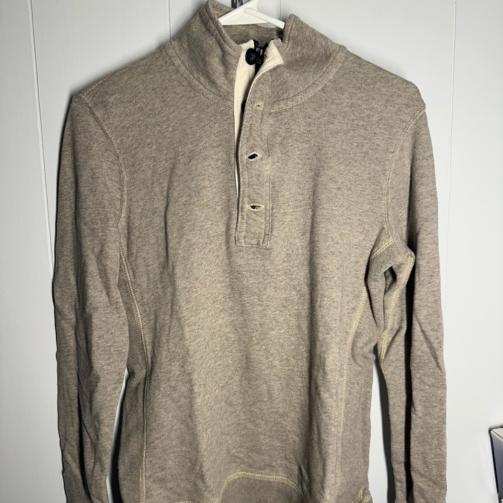 AMERICAN EAGLE SWEATER